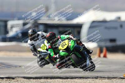 media/Oct-05-2025-CVMA (Sun) [[beeef4f201]]/Race 5-Amateur Supersport Open (Holeshot)/